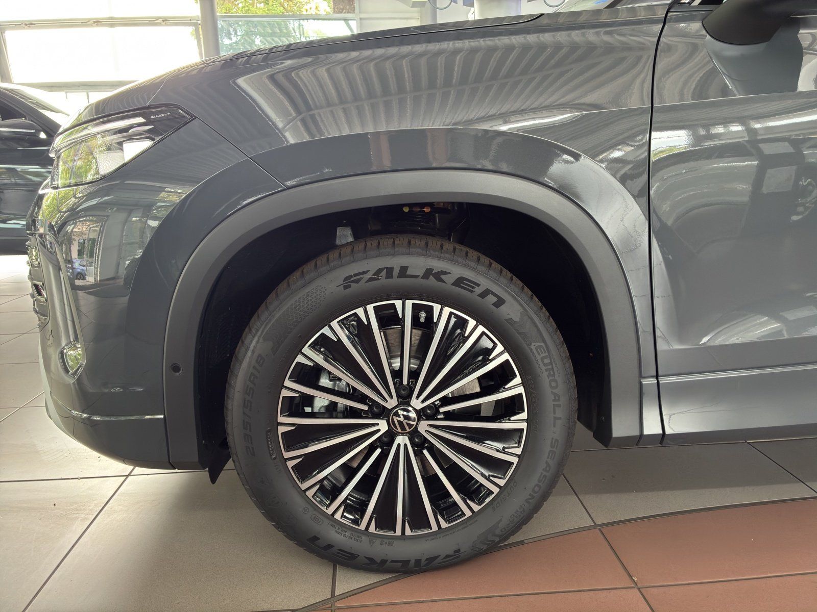 Fahrzeugabbildung Volkswagen Tayron Elegance 2.0 l TSI OPF 4MOTION DSG