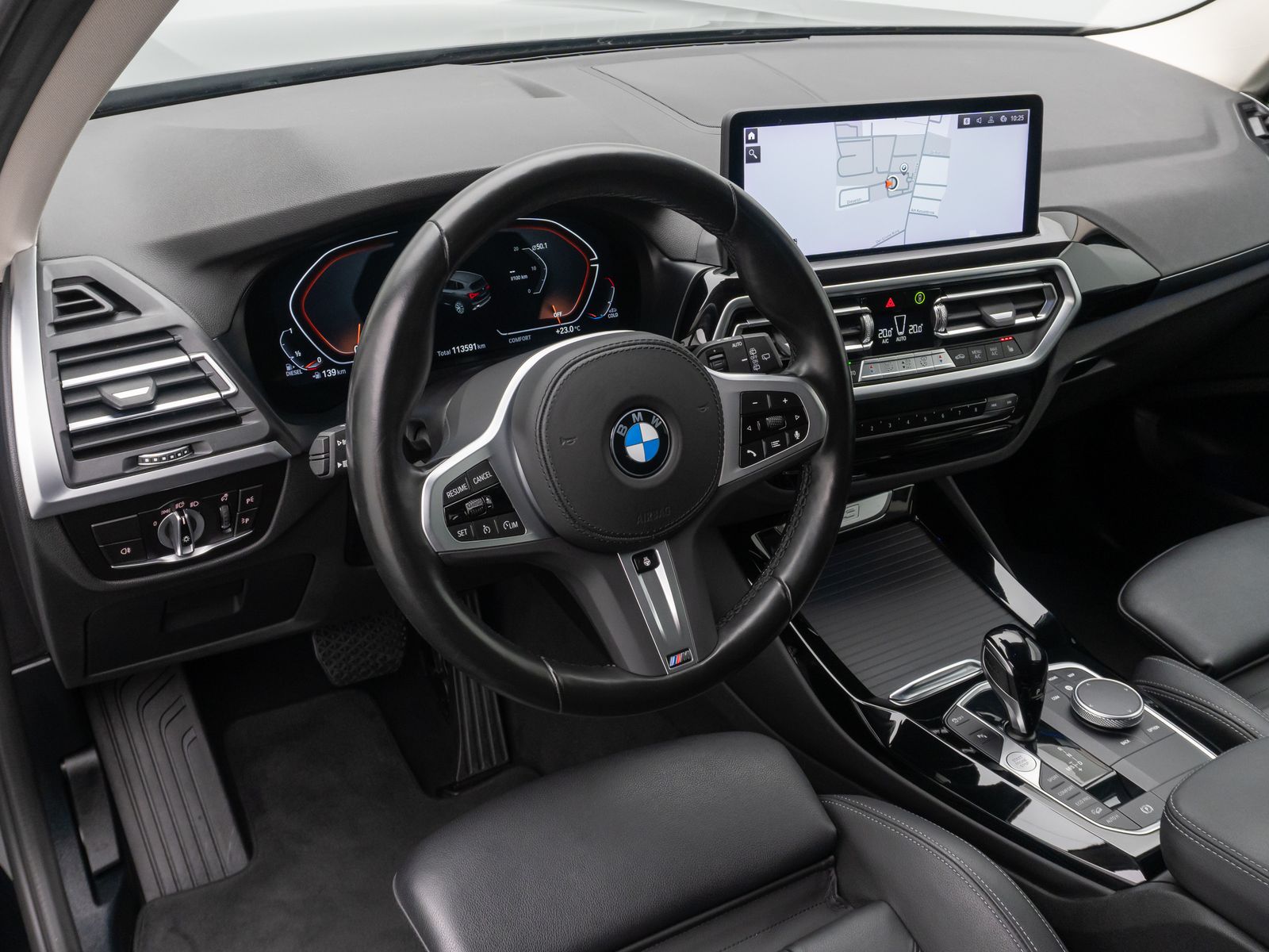 Fahrzeugabbildung BMW X3 xD30d Kamera DAB HiFi Lenkrhzg Alarm Sport