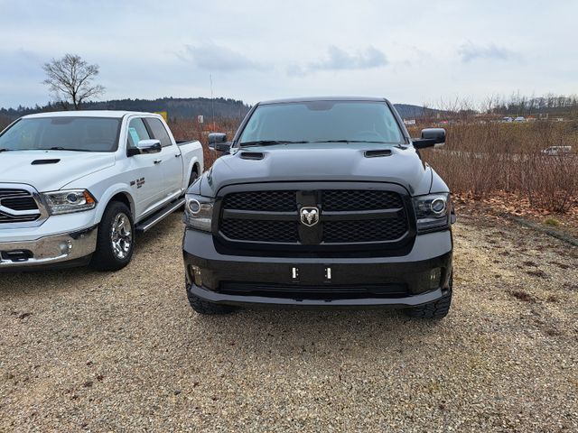 Dodge RAM 1500 QuadCab Sport 4x4 LPG Höher Breiter