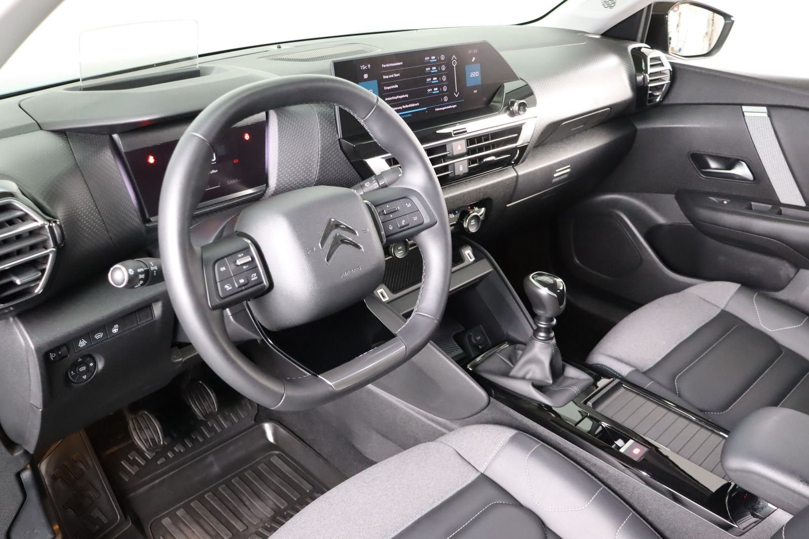 Fahrzeugabbildung Citroën C4 Shine PT 130 * HUD * LED * Navi *