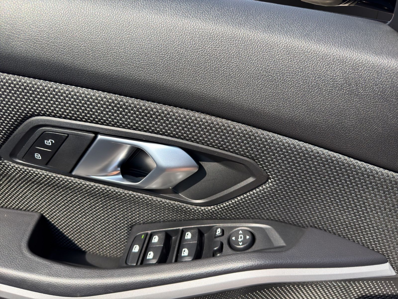 Fahrzeugabbildung BMW 318/1.Hand/Apple/Szhzg/DAB/LED/Klimaauto/LiveCoc