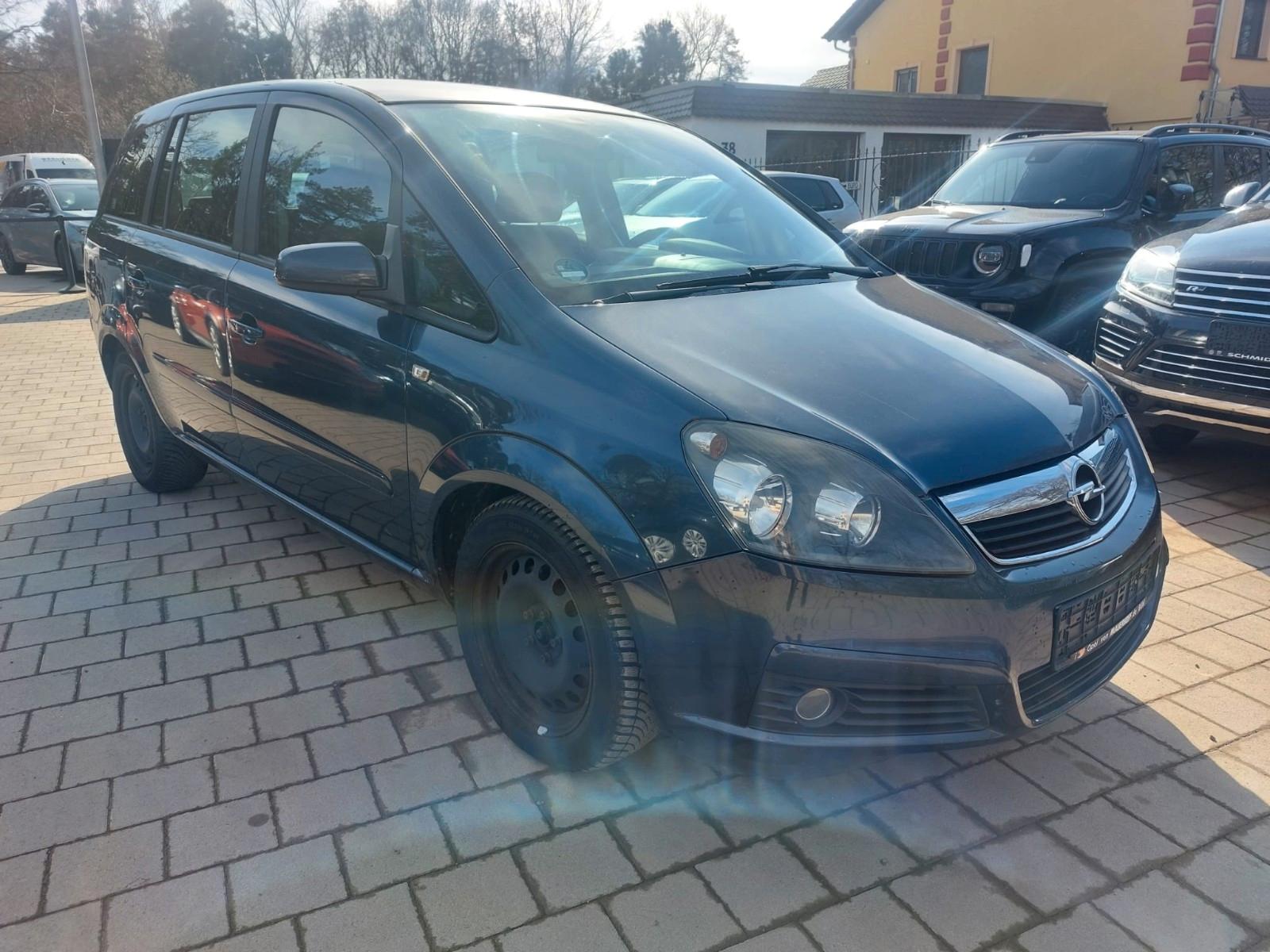 Opel Zafira 2007 — interior