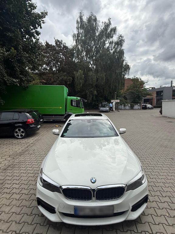 Image of BMW 530