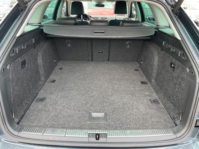 Superb Combi SCOUT 2.0 TDI DSG 4X4 ACC AHK CANTO