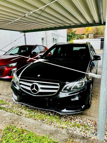 Mercedes-Benz E 220 4MATIC T AVANTGARDE AMG Harman Kardon