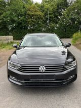 Volkswagen VW Passat B8 (1 Hand) Benziner - Volkswagen Passat mit Benzin-Antrieb: Kombi, 1.8