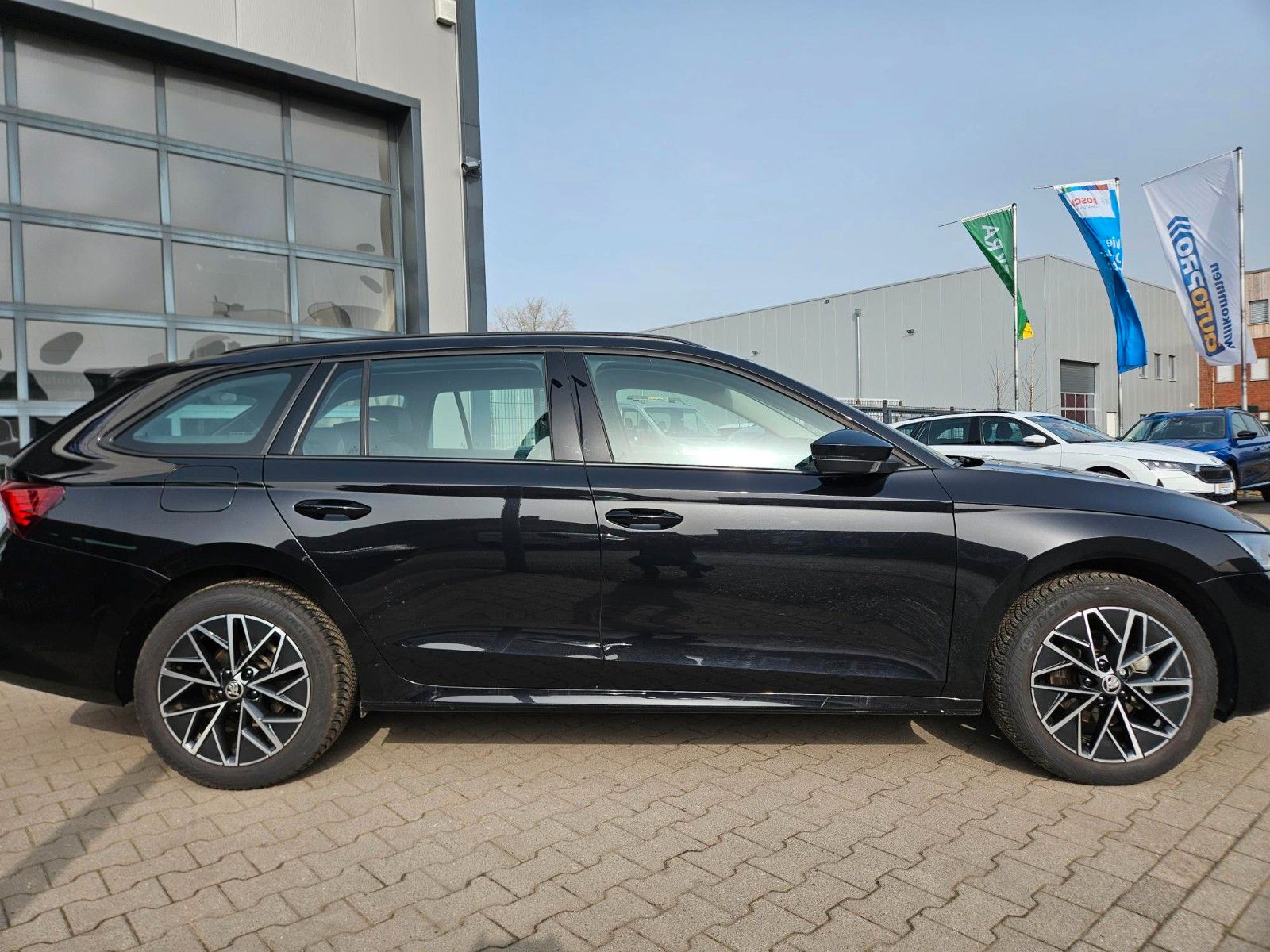Skoda Octavia Combi 2.0 TDI 110 kW Selection ACC LED foto 3