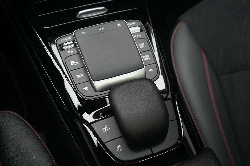 Mercedes-Benz CLA 45 AMG Shooting Brake