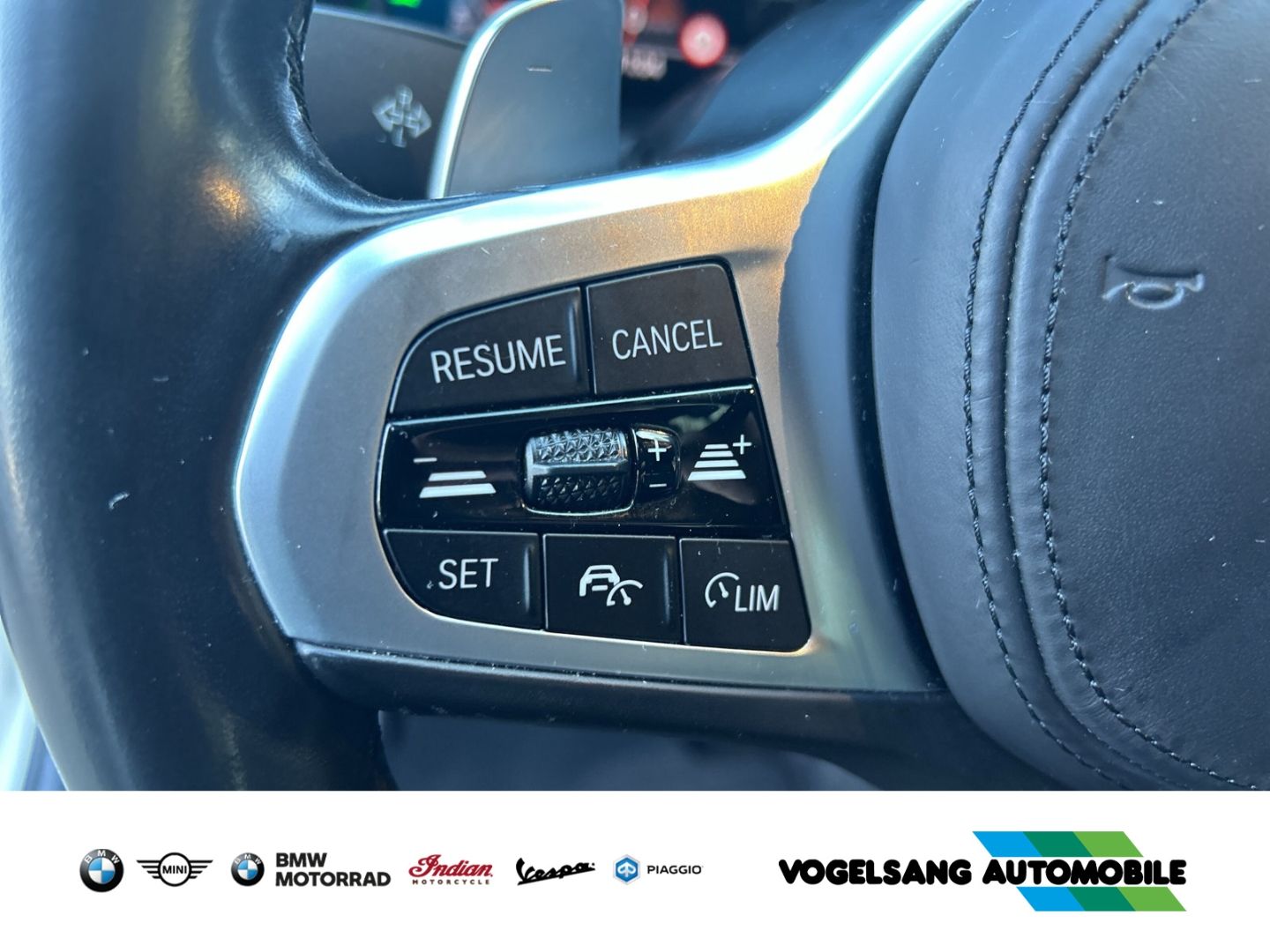 Fahrzeugabbildung BMW 320 d xDrive Touring M Sport Park-Assistent