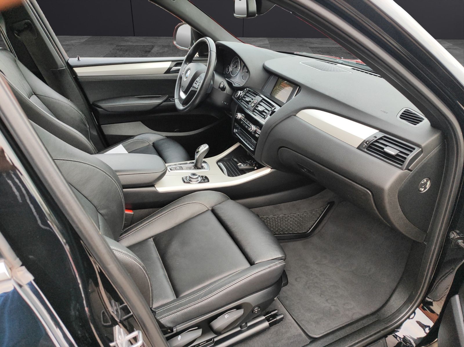 Fahrzeugabbildung BMW X4 xDrive 28 i Advantage*Automatik*Allrad*Navi*