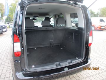 Ford Tourneo Connect Titanium AHK + Cam + Winterpaket