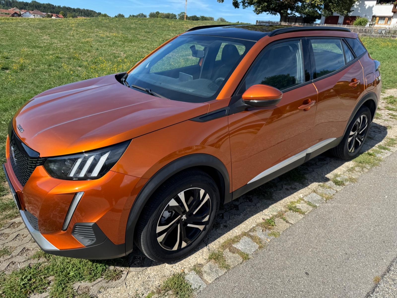 Peugeot 2008 HYBRID 136 e-DSC6 Allure*AUT*PANO*LEDER*