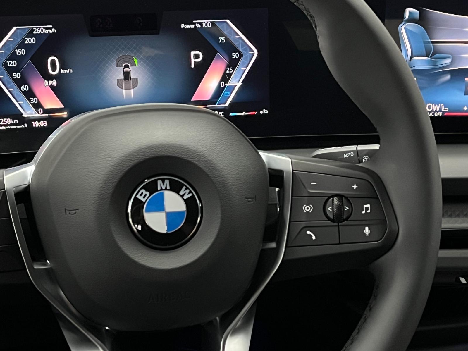 BMW 1 Series i Aut. *SHADOW LINE* LED*LIVE COCKPIT*KAMERA, миниатюра 24