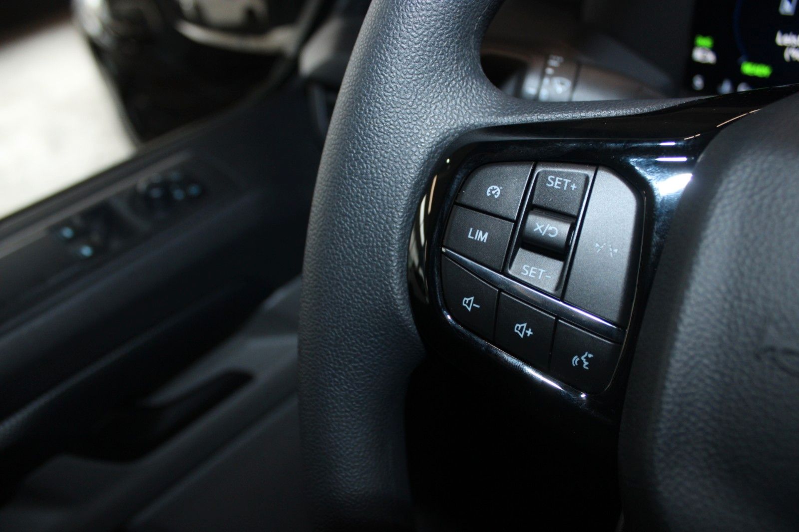 Fahrzeugabbildung Ford Transit Custom TREND PHEV L1 LED CAM Technologie