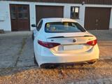 Alfa Romeo Giulia 2.0 Turbo 16V 206 kW AT8-Q4 Veloce Veloce - Alfa Romeo Gebrauchtwagen von 2018