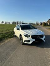 Mercedes-Benz Mercedes GLA 220 4matic Automatik 182 PS s... - Mercedes-Benz GLA 220 von privat