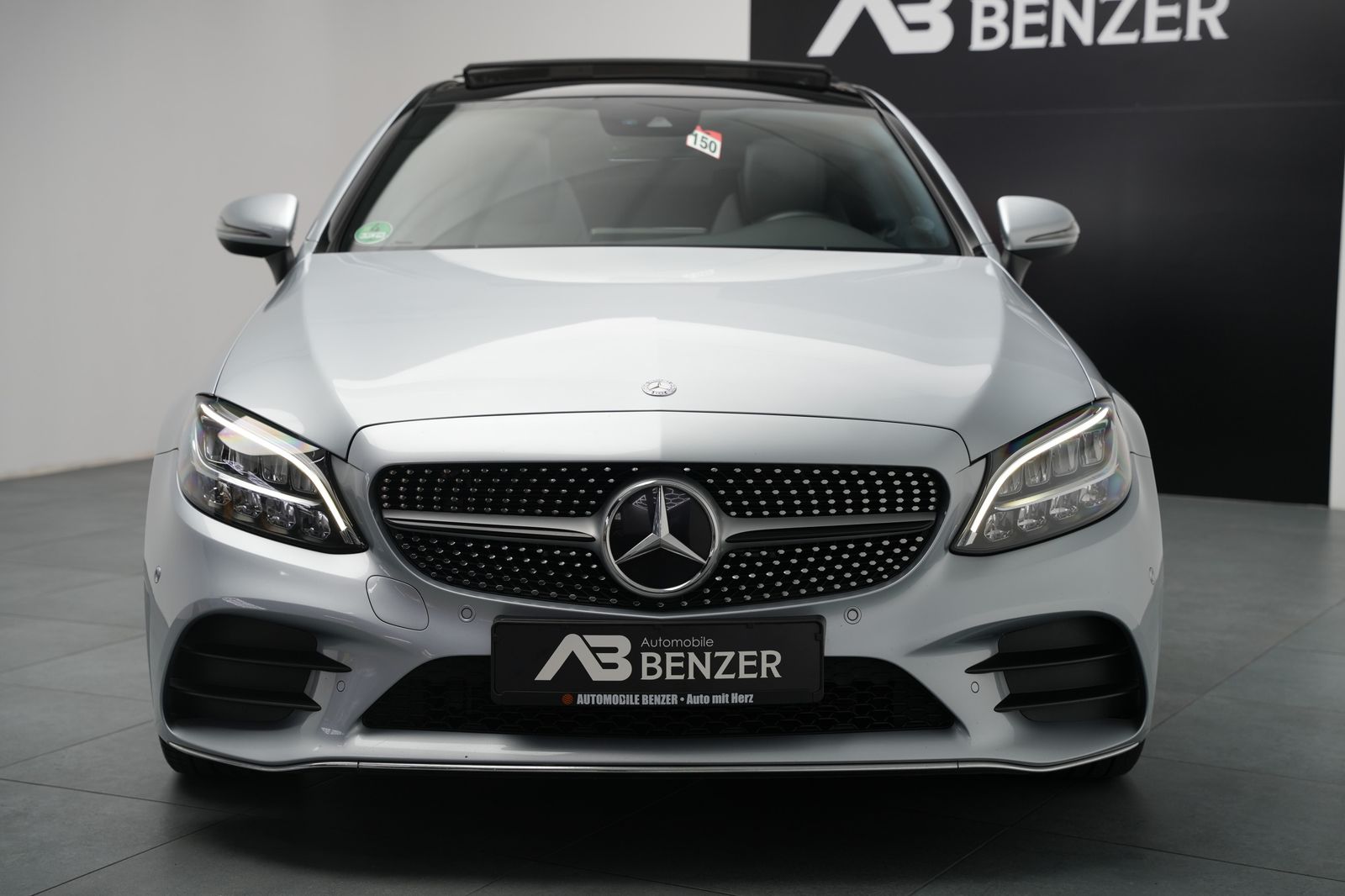 Fahrzeugabbildung Mercedes-Benz C 220d *AMG*Panorama*Ambiente*MBUX*SHZ*