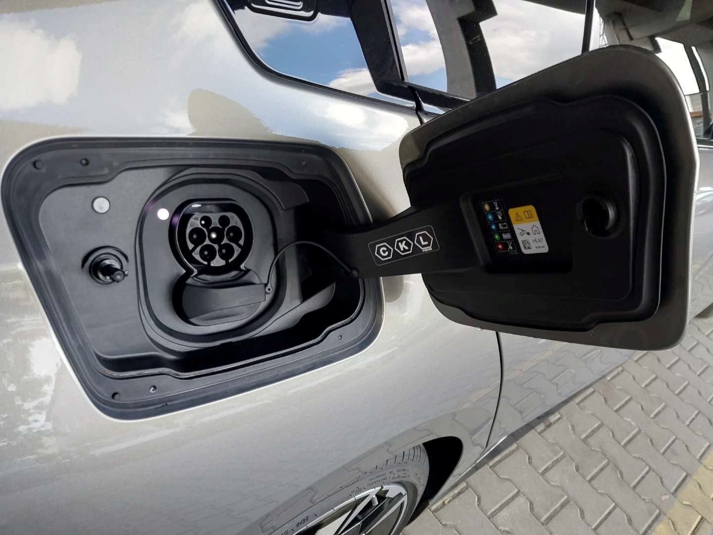 Fahrzeugabbildung BMW i5 M60 xDrive M Sportpaket pro, Sitzbelüftung vo
