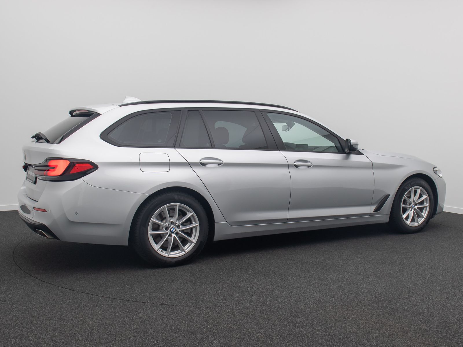 Fahrzeugabbildung BMW 520d Kamera DAB 4xKlima Alarm GeschwindigReg