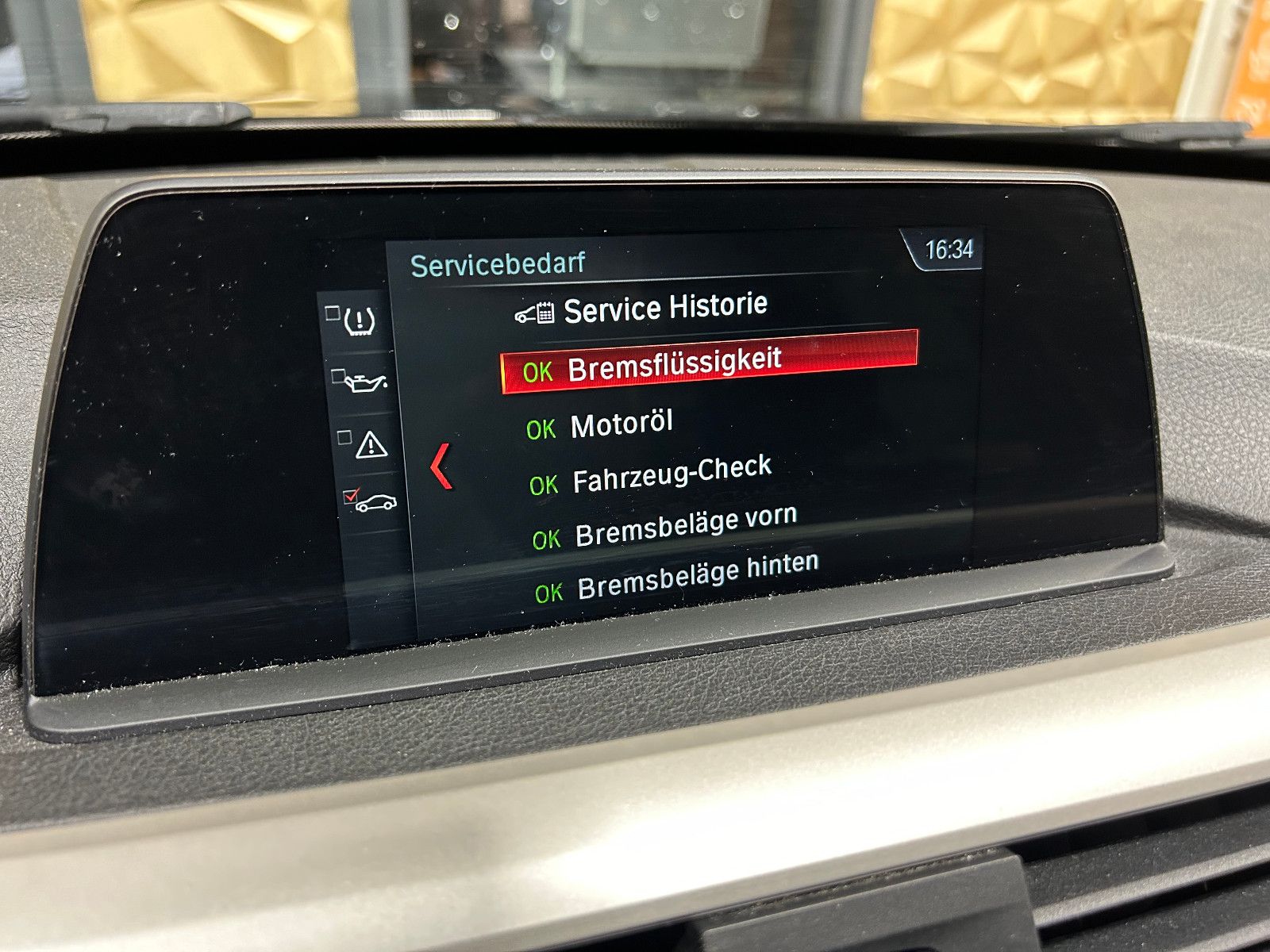 Fahrzeugabbildung BMW 318 d Advantage/NAVI7TEMPOMAT/SHZ/PDC/KLIMA