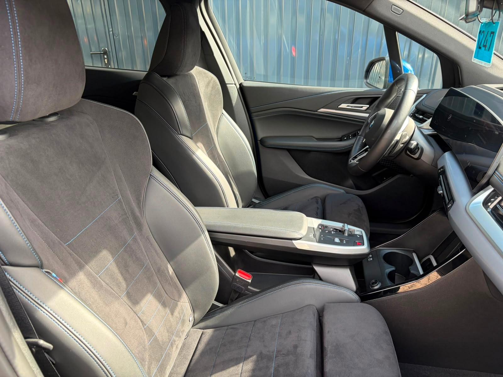 BMW 218i Active Tourer M SPORT /AHK/360°/HeadUp