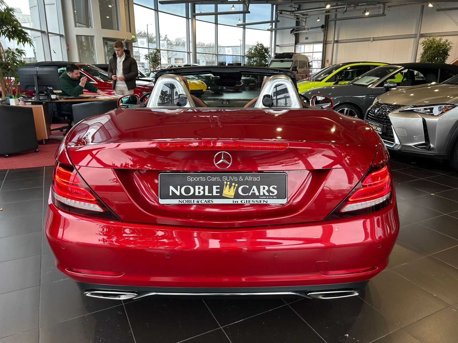 Fahrzeugabbildung Mercedes-Benz SLC 300 H/K RFK LED NAVI