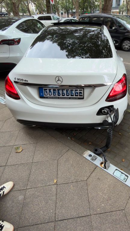 Image of Mercedes-Benz C 300