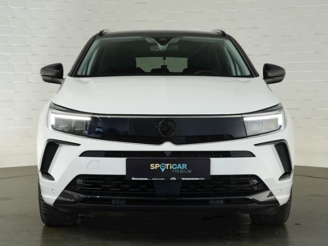 Grandland GSe PHEV 4X4 AT+AHK+NAVI+360 GRAD KAME