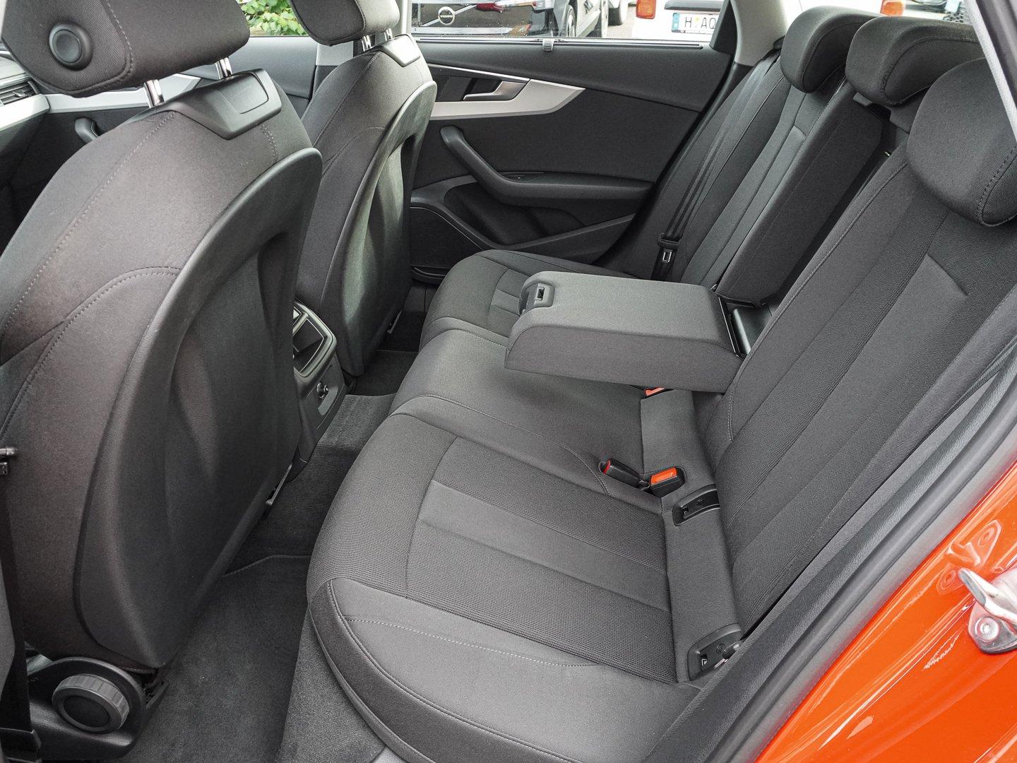 Audi A4 Avant 35 TFSI S tronic AHK ACC SHZ SPUR NAVI