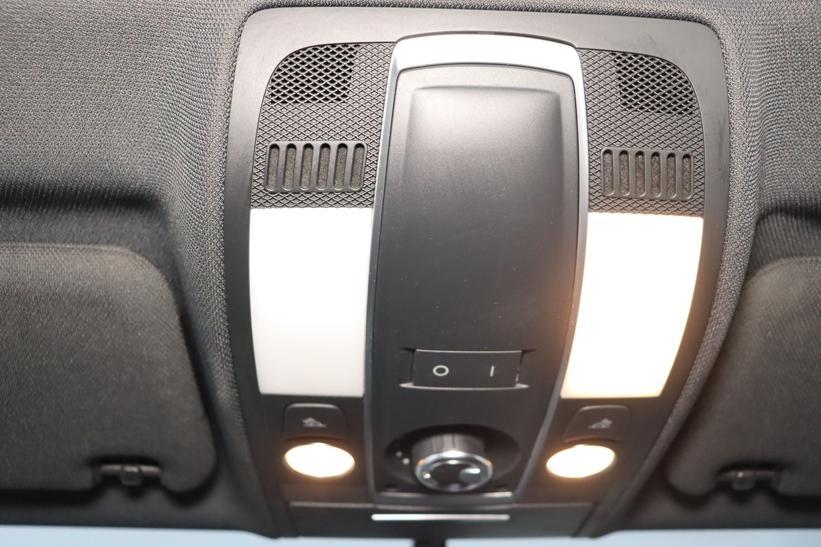 Fahrzeugabbildung Audi A6 3.0 TDI quattro Avant S-line * Navi * Memory
