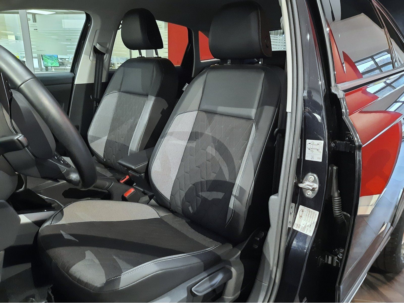 Fahrzeugabbildung Volkswagen Taigo Goal TSI DSG *AHK*Navi*Cam*