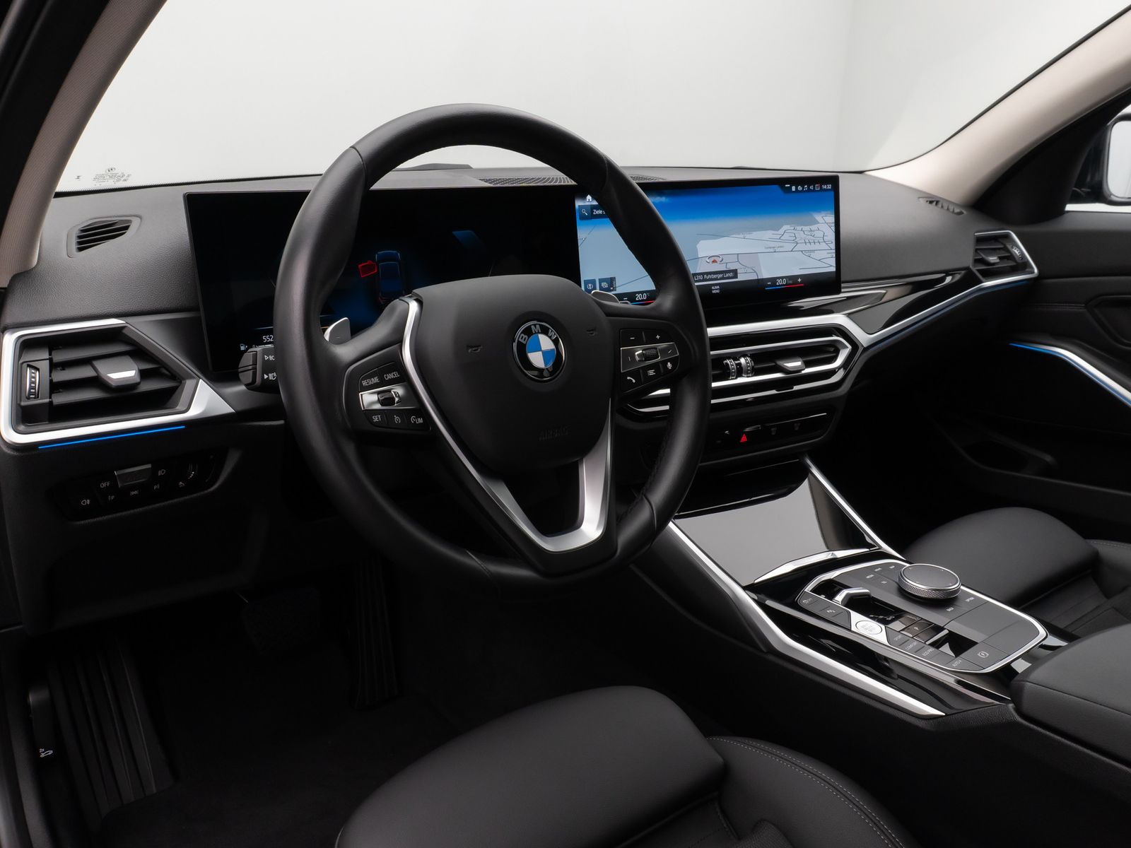 Fahrzeugabbildung BMW 330d xD Lim. Kamera DAB Leder Alarm Sport 18Zoll