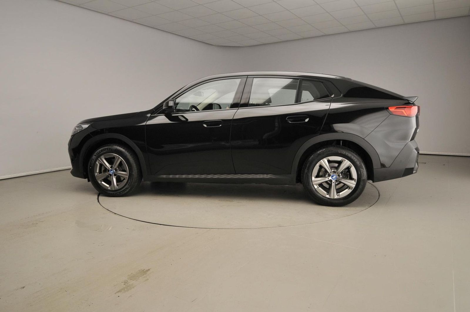 BMW iX2 eDrive20 | LED | navi | panorama dach | Spor imagem 3