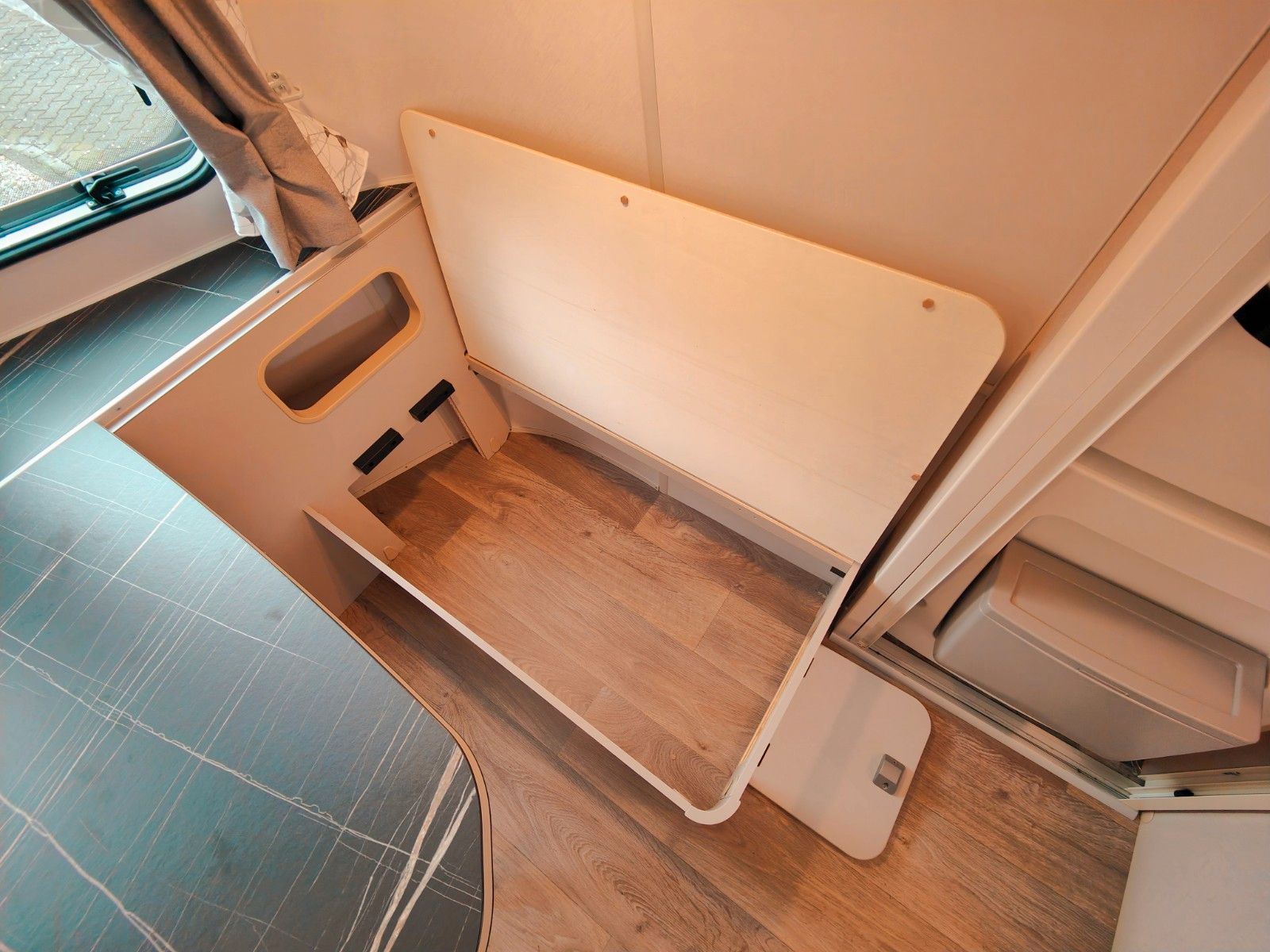 Fahrzeugabbildung HYMER / ERIBA / HYMERCAR Touring 530 Tango Red - JETZT 8.024€ SPAREN !!!