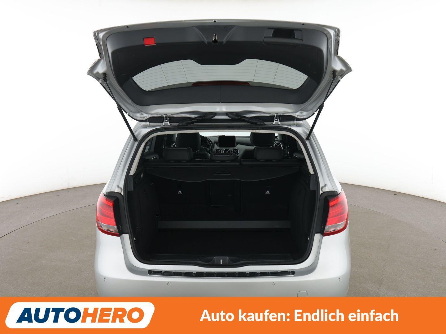 Mercedes-Benz B 180 Urban Aut*NAVI*TEMPO*CAM*PDC*SHZ*