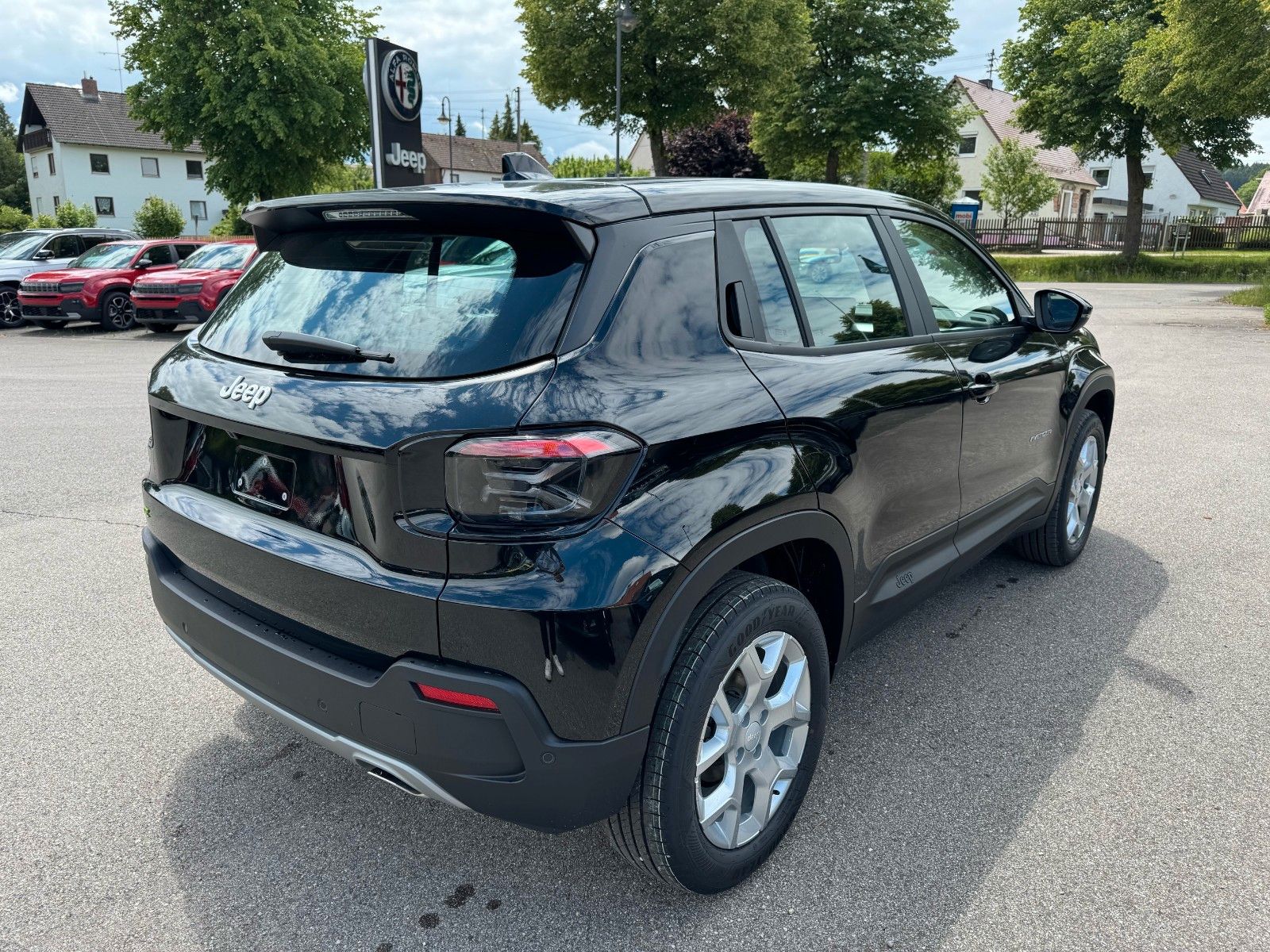 Fahrzeugabbildung Jeep MY24 Altitude 1.2l e-Hybrid Navi / Sitzheizung