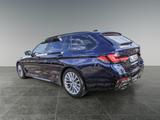 BMW 520 d xDrive Touring M-Sport, Innovationspaket P - mit Diesel-Antrieb: Luftfederung, Kombi