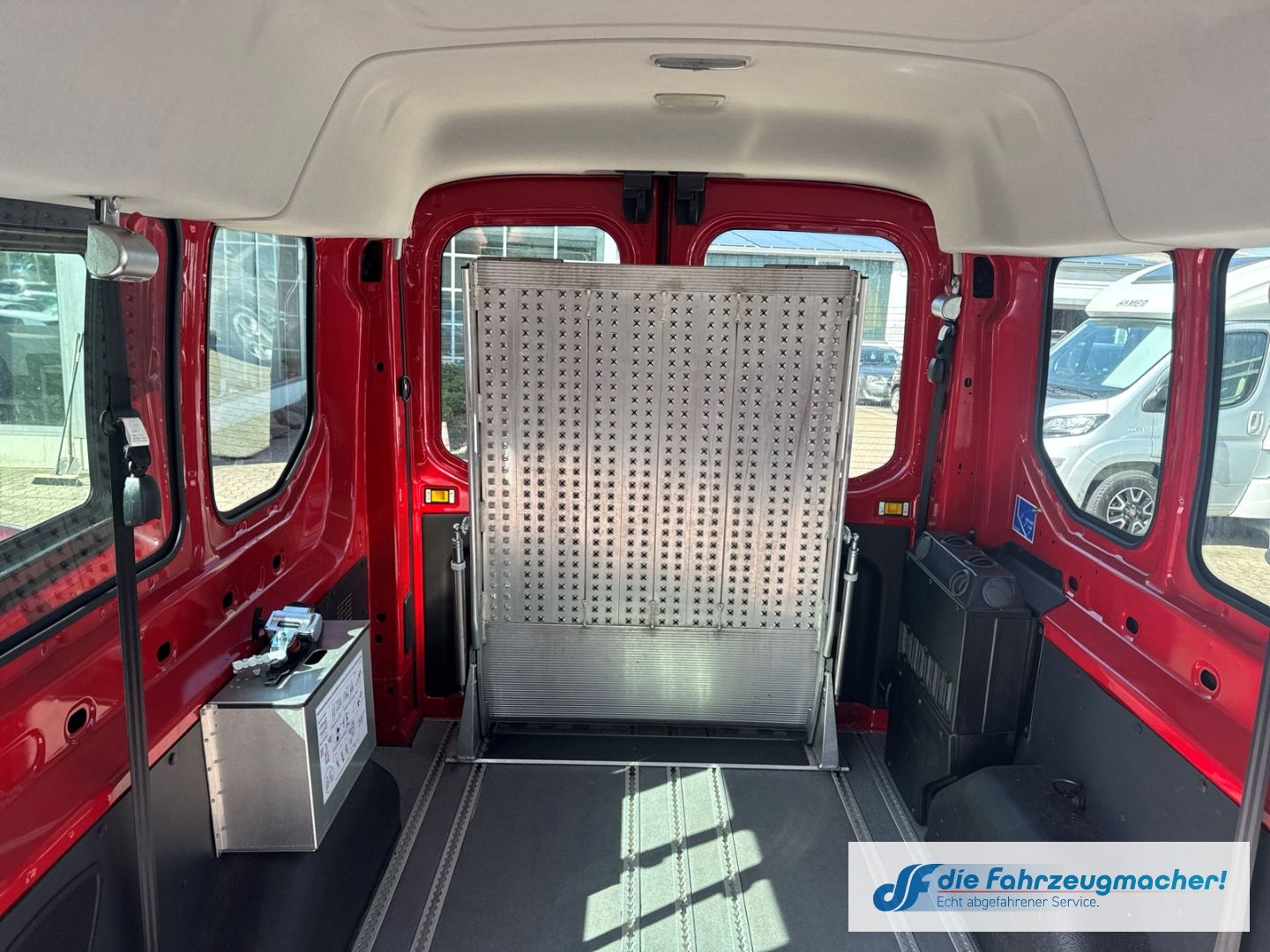 Fahrzeugabbildung Ford Transit Kombi 350 L3 Trend Temp Klima *2076