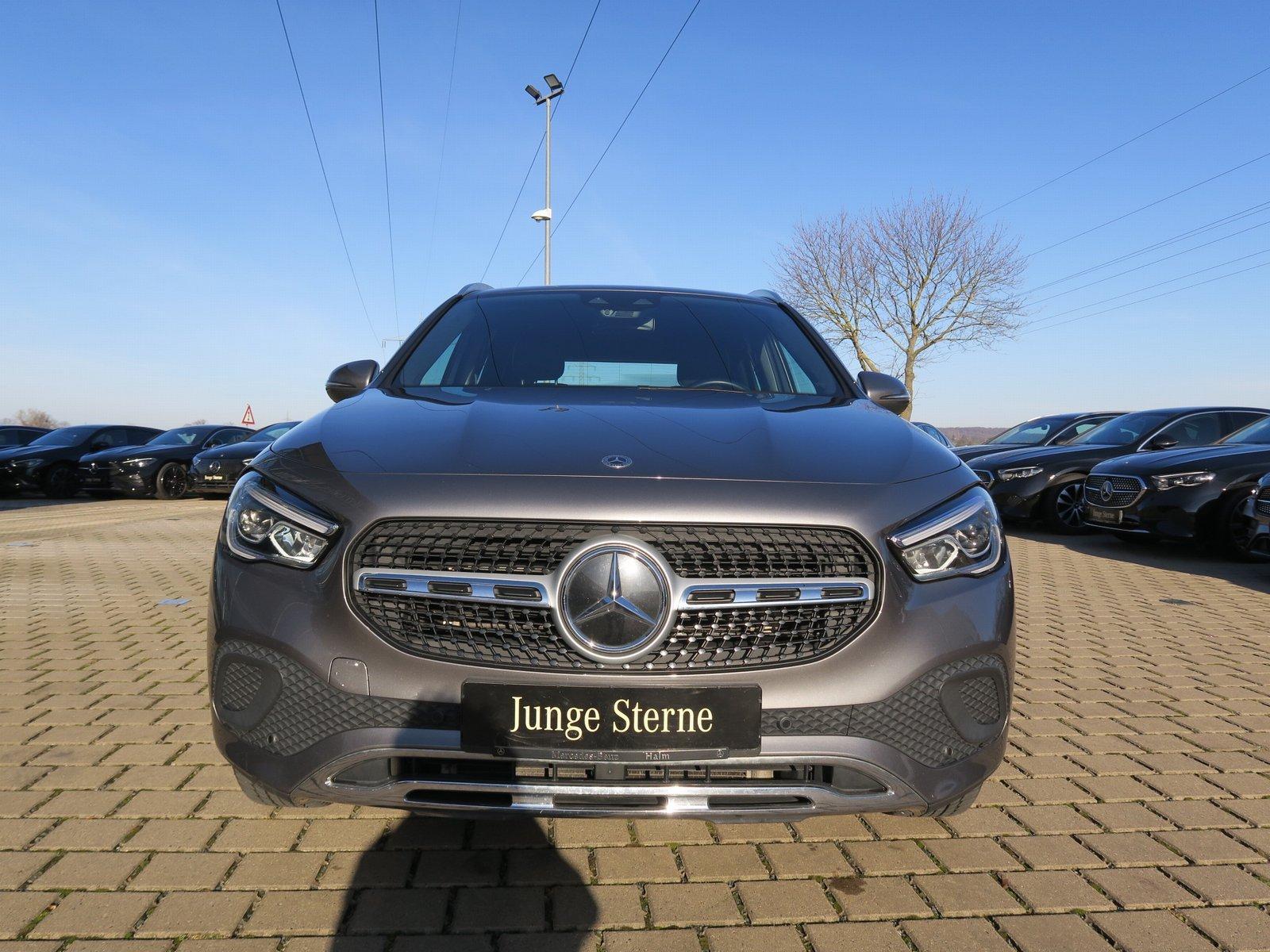 Mercedes-Benz GLA 200 Progressive Kamera AHK CarPlay LED