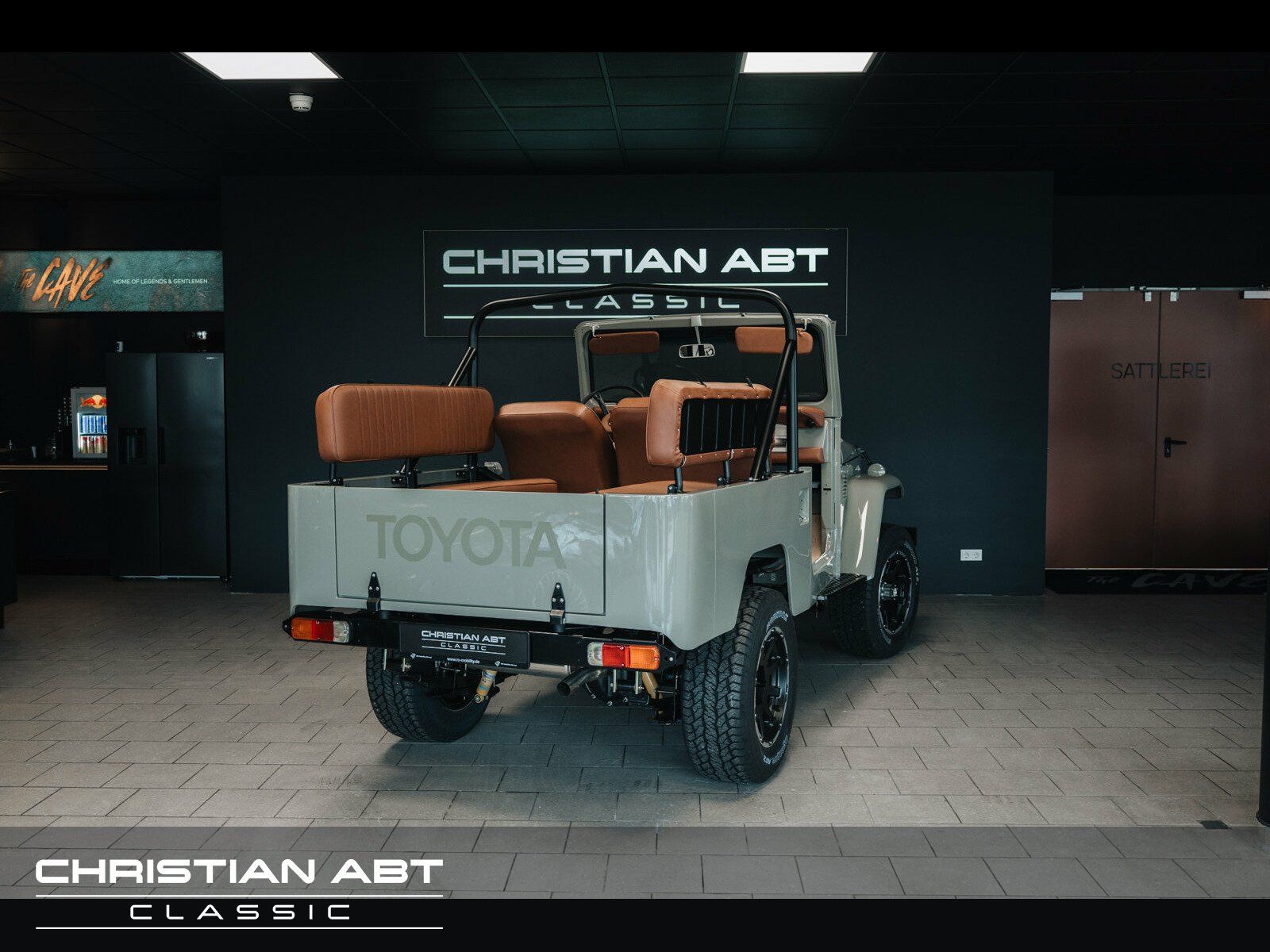 Fahrzeugabbildung Toyota FJ43 restauriert * Servo * H-Zulassung * 7-Sitze
