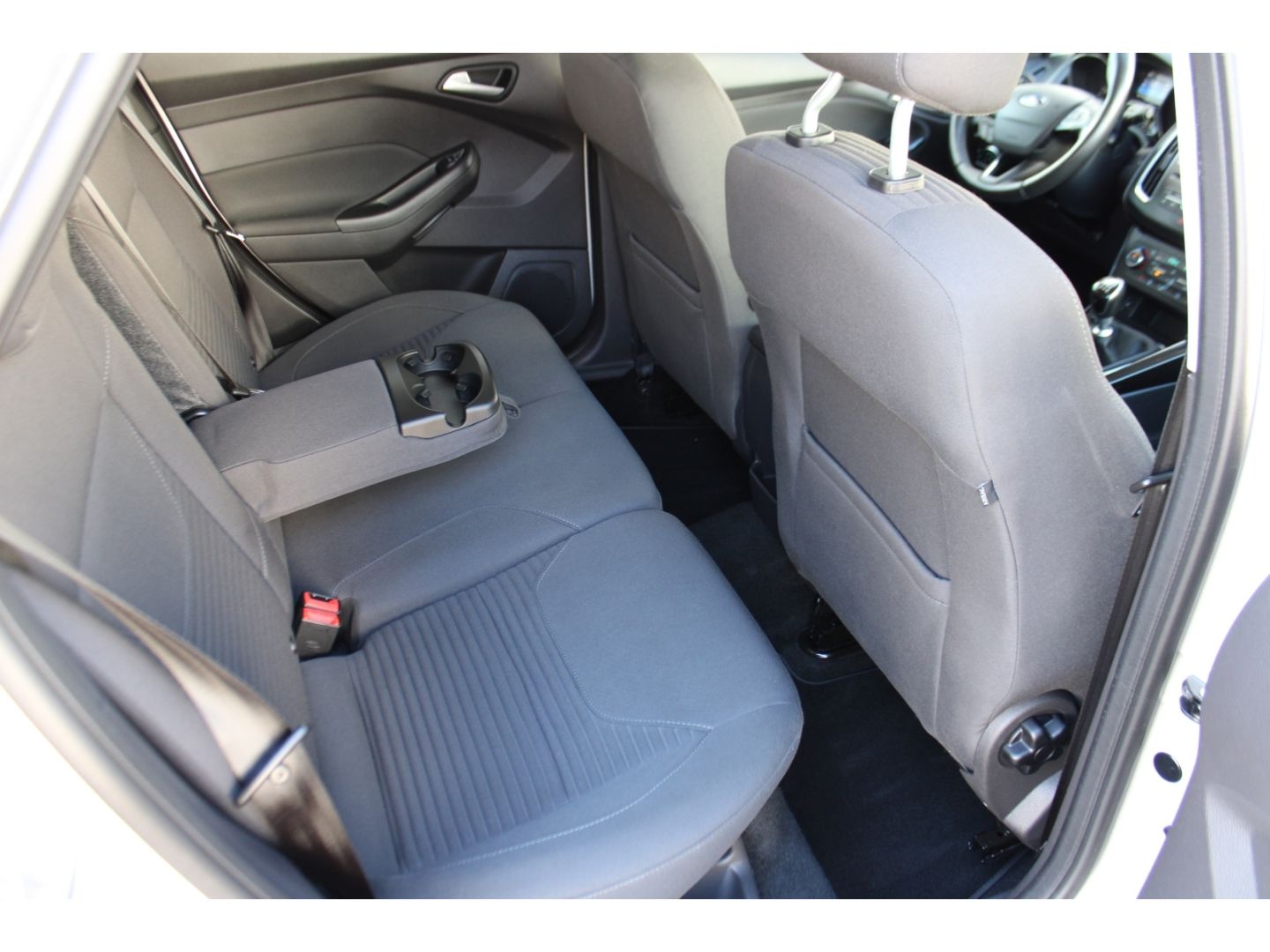 FORD Focus Turnier 1.5 EcoBoost Titanium Navi TWA RFK - Image 10