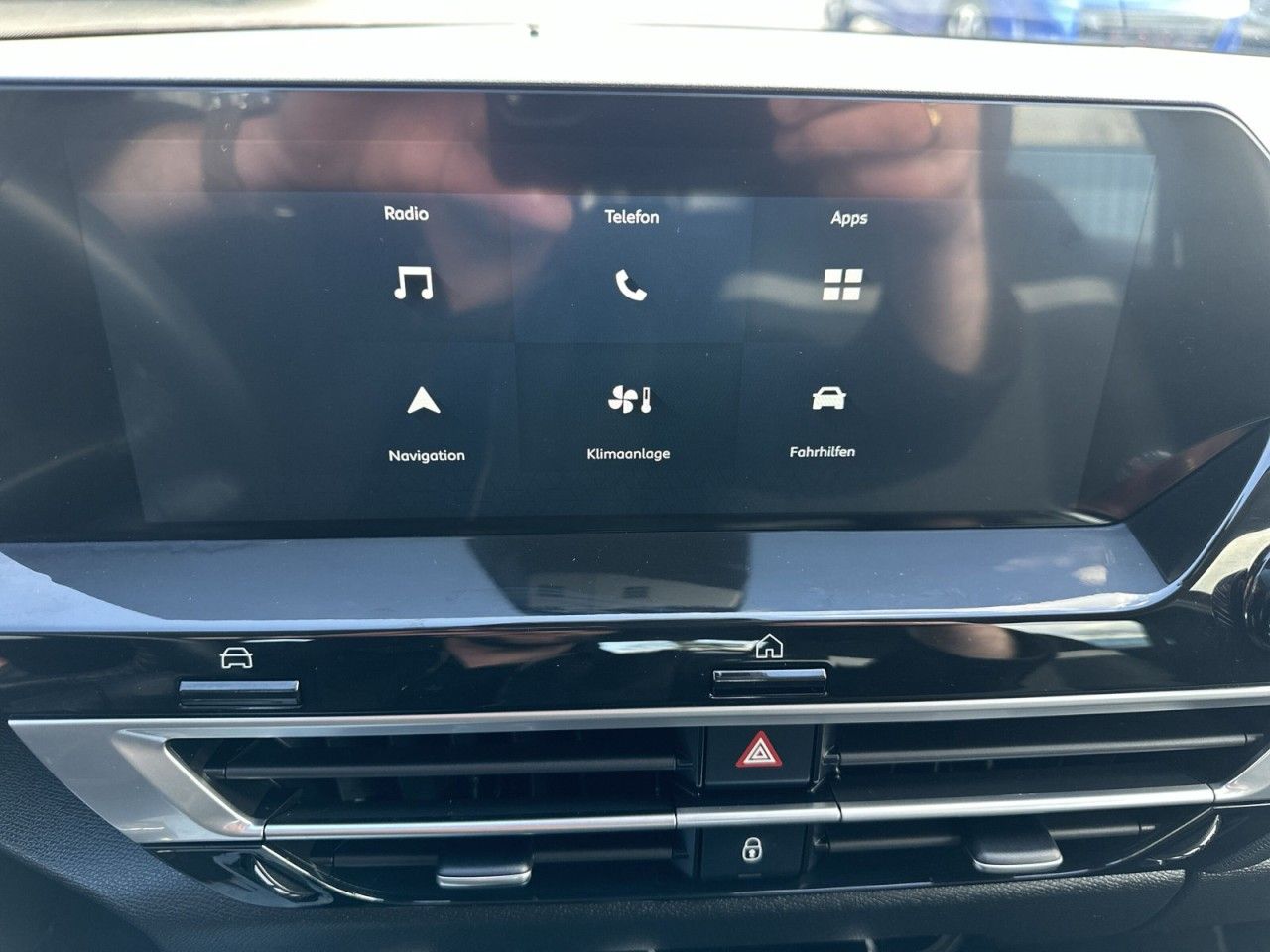 Fahrzeugabbildung Citroën ë-C4 Feel