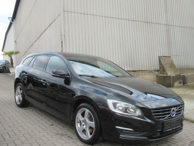 Volvo V60 Kombi Linje Svart- Navi-Leder-SHZ-2.Hand