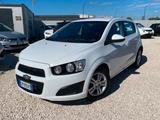 Chevrolet Aveo 1.2 86CV 5 porte LT - weiße Chevrolet Aveo