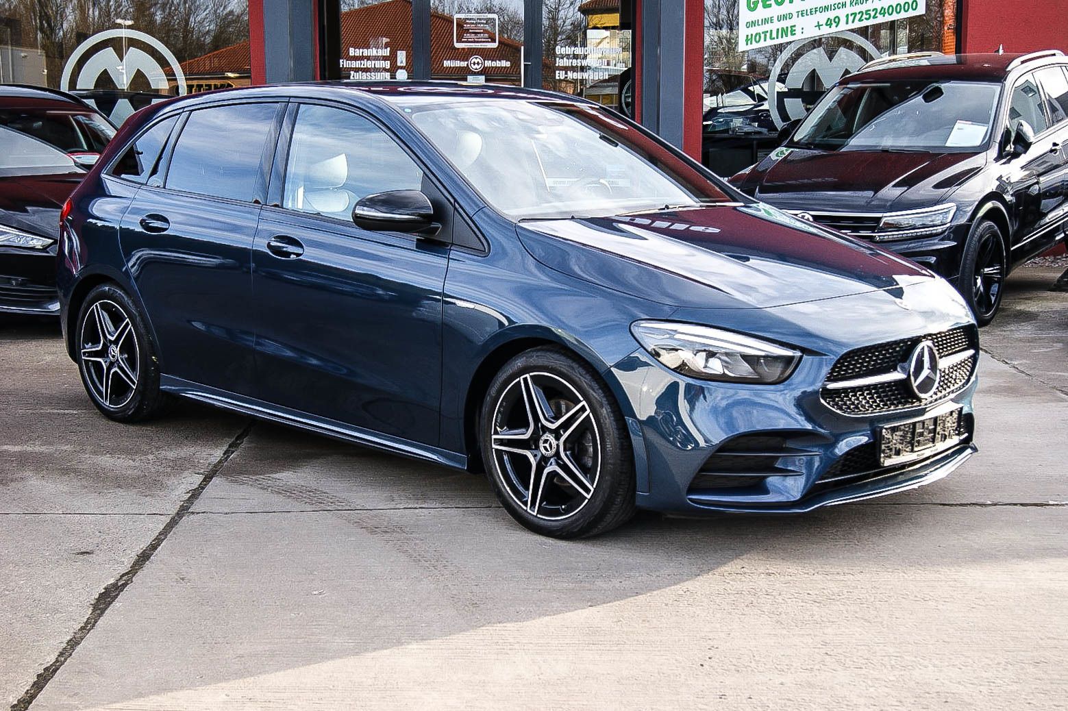 Fahrzeugabbildung Mercedes-Benz B 180 Edition AMG-LINE ANHÄNGERKPPLG NIGHT-PAKET