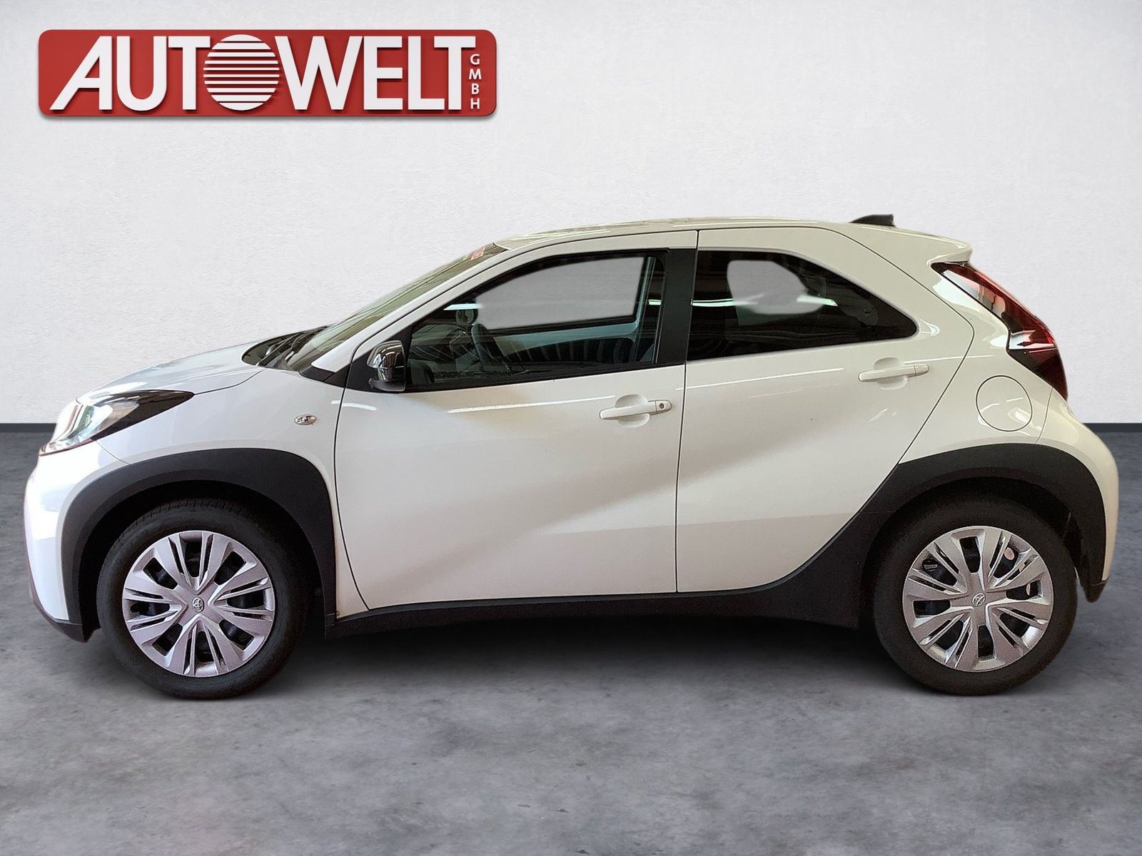 Fahrzeugabbildung Toyota Aygo X 1.0 Business Edition Navi,SHZ,SoundSys,AC