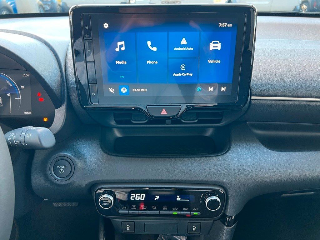 Fahrzeugabbildung Toyota Yaris 1.5 Teamplayer Kamera,LED,Matrix,SHZ,ACC