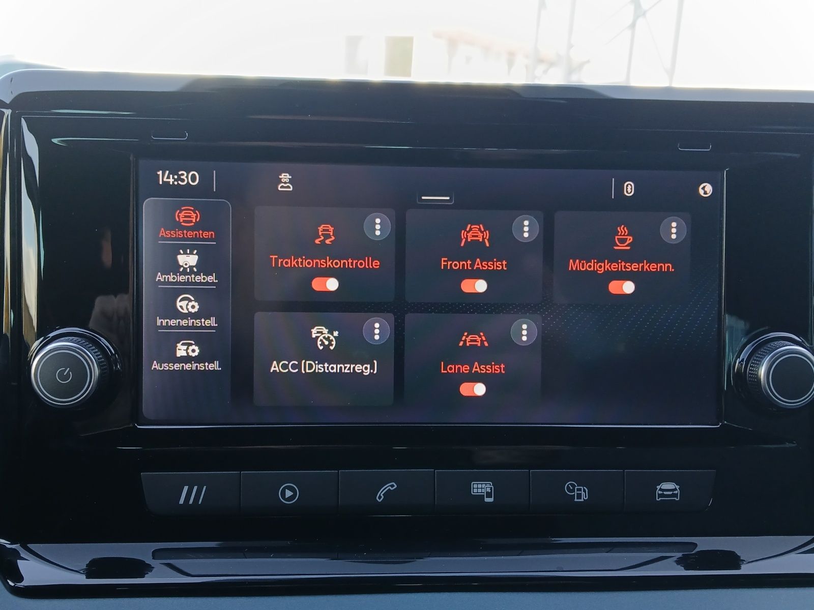 Fahrzeugabbildung SEAT Arona TSI Xperience DSG LED AHK ACC RFK SH 18"