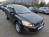 Volvo XC 60 Momentum 2WD +NAVI+EL.HECKKLAPPE+AHK+PDC+ - Volvo aus 2010: Geländewagen