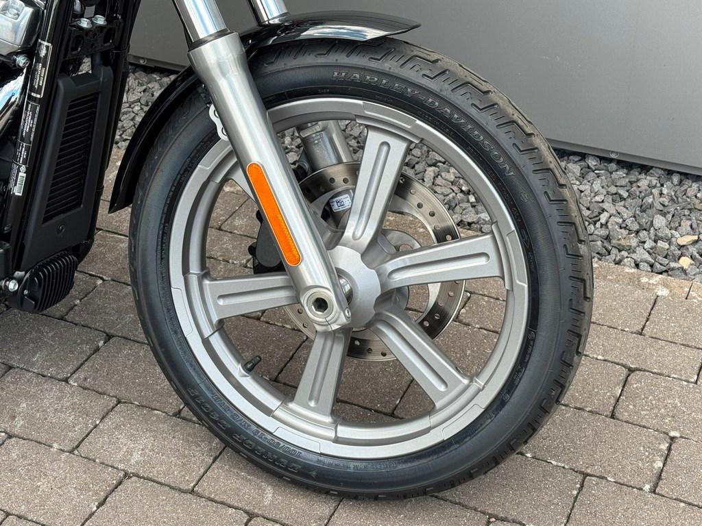 Harley-Davidson Softail Standard 107 FXST